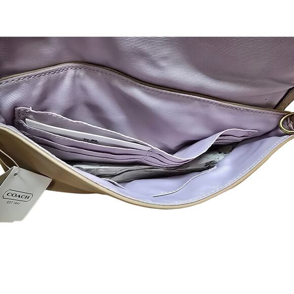 AUTHENTIC NEW WITH TAGS COACH LEATHER KRISTEN WRISTLET PURSE WITH GOLD HARDWARE - Picture 4 of 8